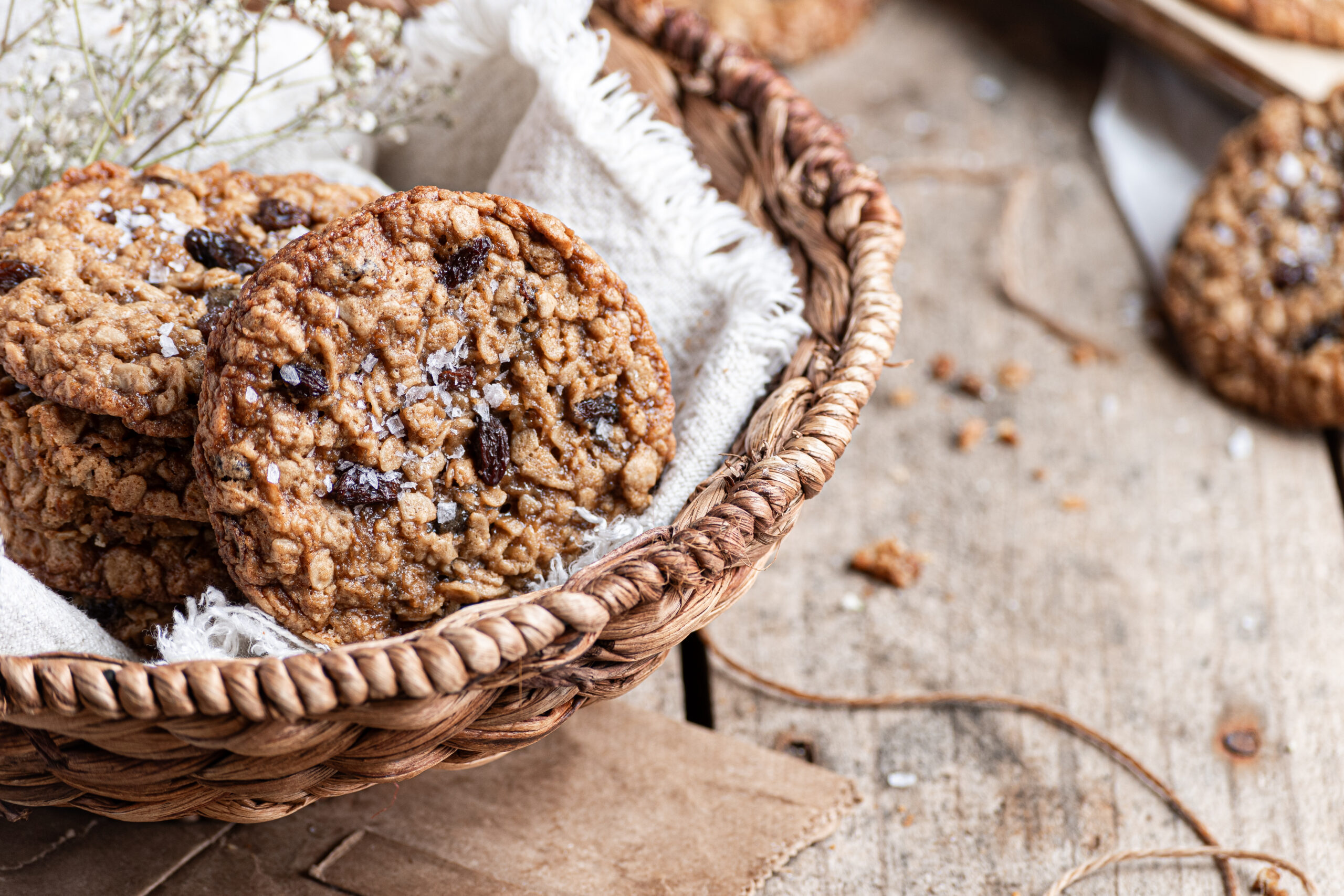 Gluten-free Oatmeal Raisin Cookies - The Pioneer Chicks